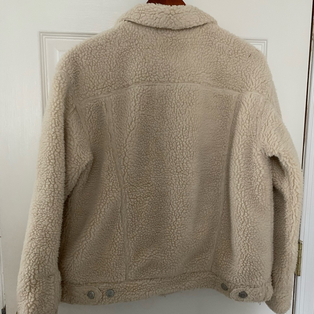 Fuzzy jacket - Picture 2 of 2